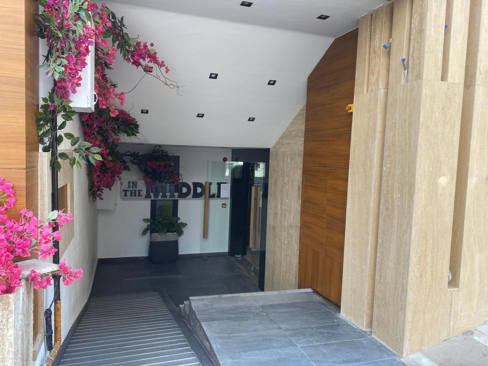 In The Middle Hotel 안탈리아 외부 사진