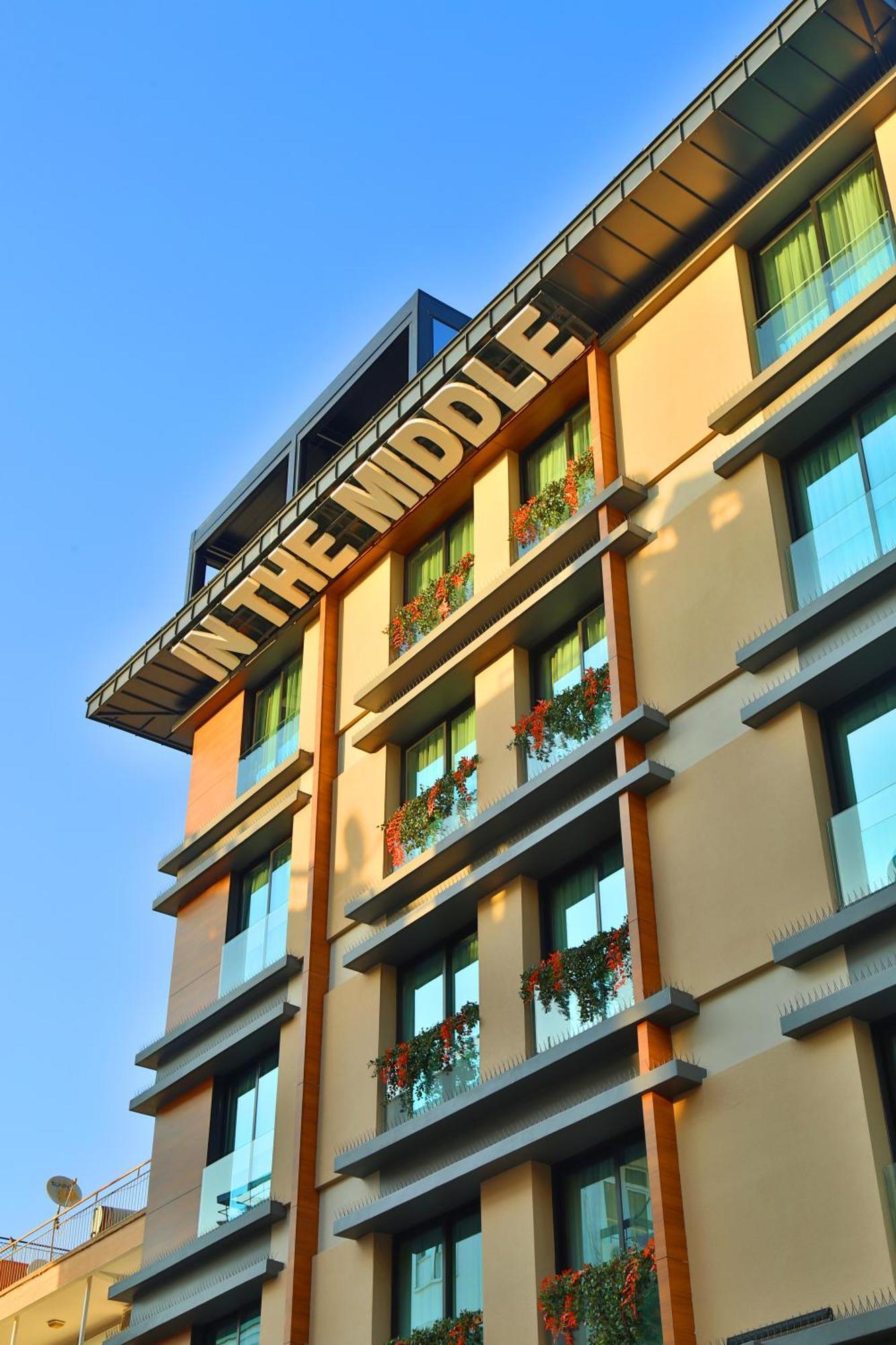 In The Middle Hotel 안탈리아 외부 사진
